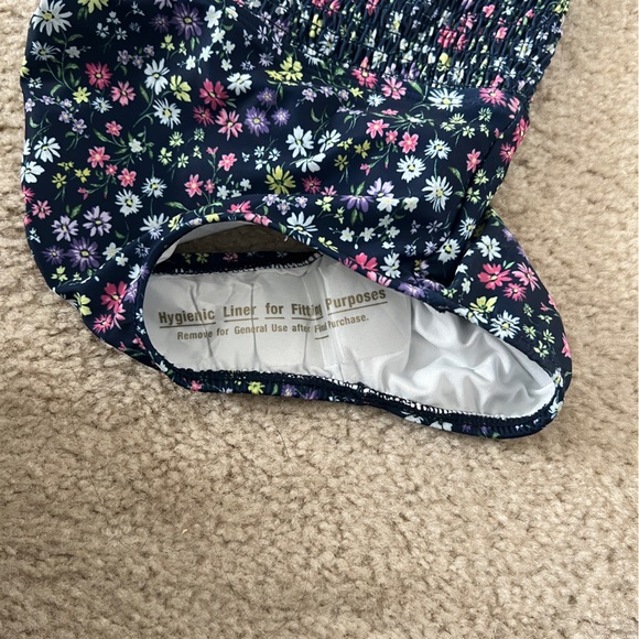 Old Navy Girls Ruched Swimsuit - Picture 4 of 4